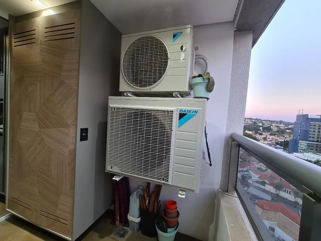 Imagem Apartamento aconchegante e versátil no Cambuí com quarto desmontável e moveis planejados.
