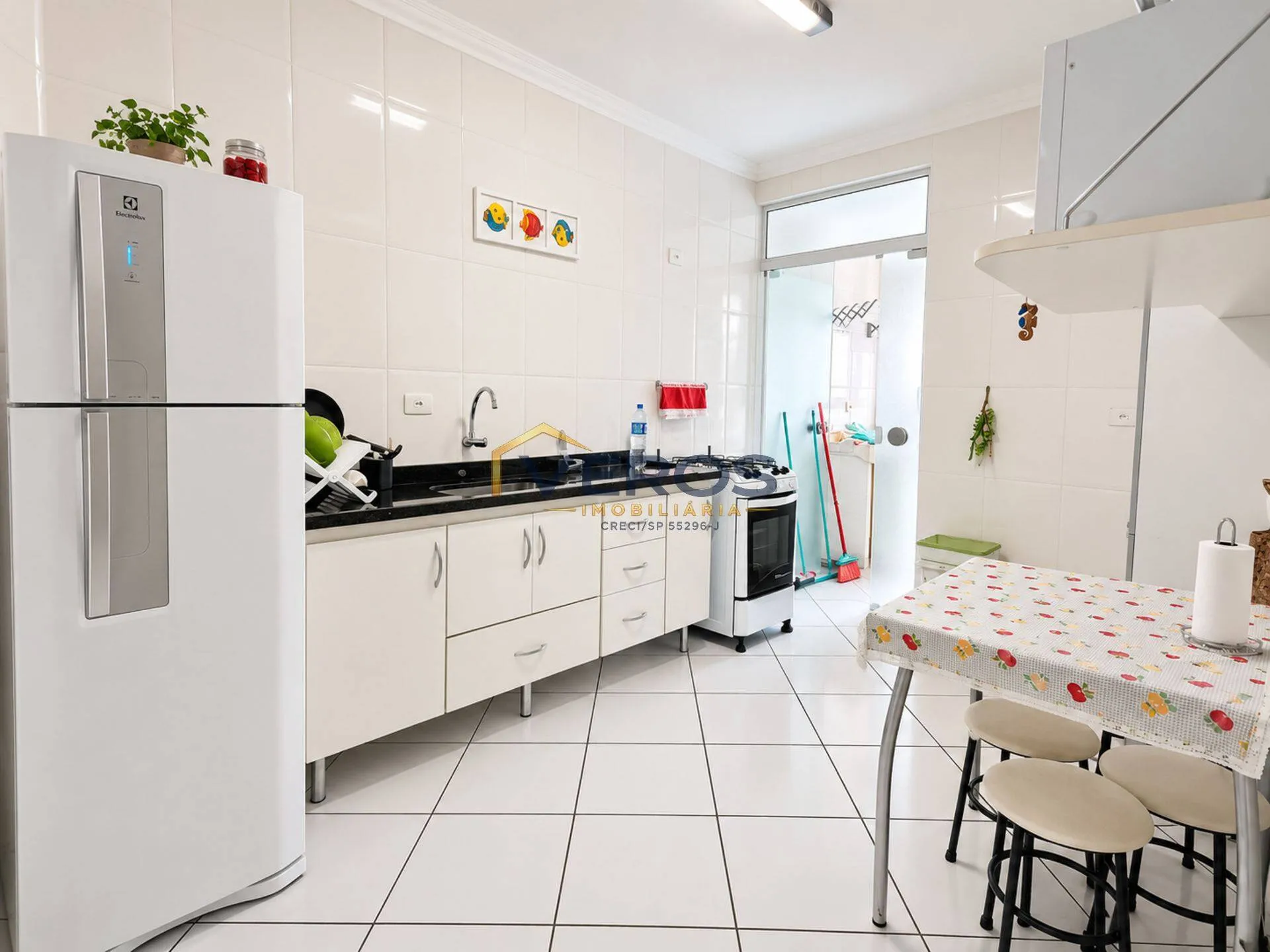 Imagem Apartamento com 2 quartos a venda 150m da praia Martim de Sá em Caraguá