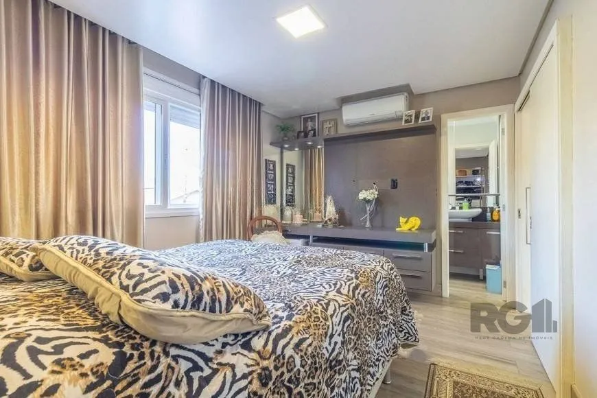 Imagem Casa 280m² - 3 dormitórios, 1 suíte, 2 vagas no bairro Jardim Itú