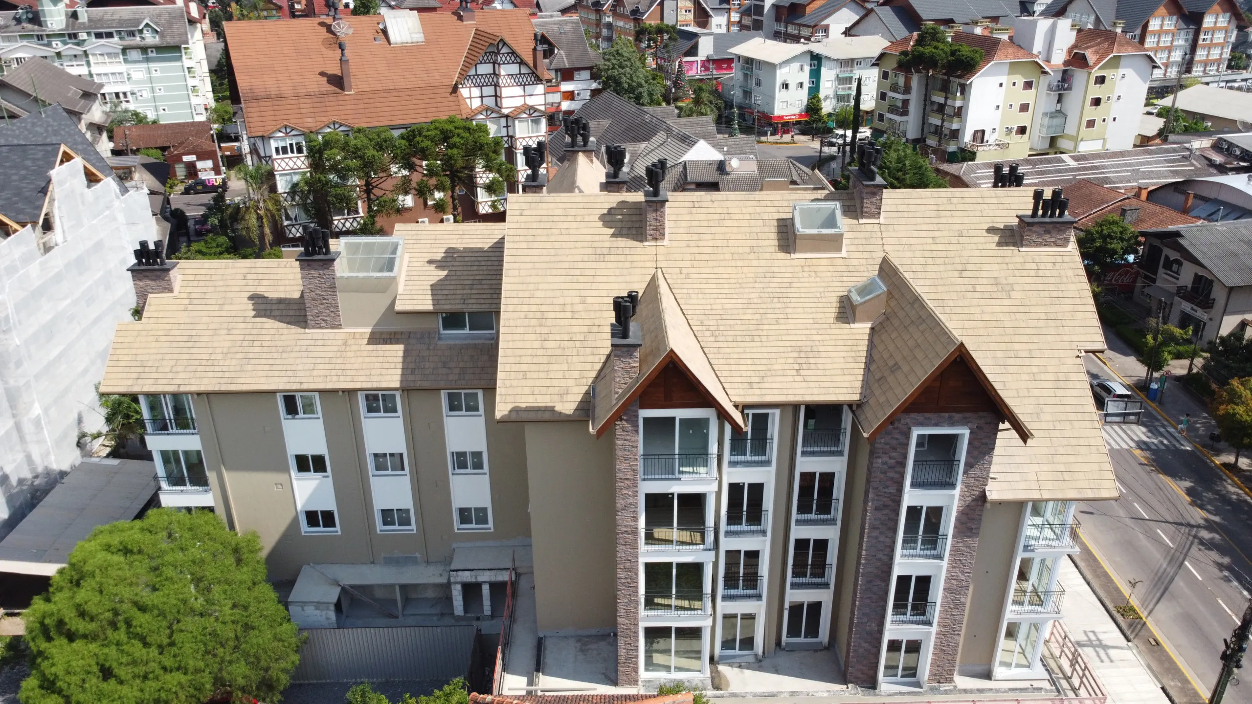 Imagem Apartamento à venda em Gramado, Centro, com 2 quartos, 71.32m2