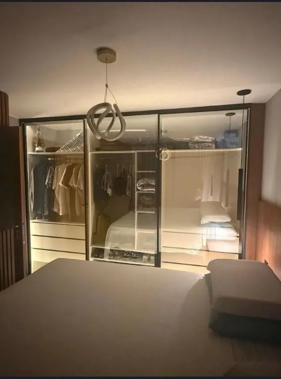 Imagem Apartamento mobiliado no Bessa, 3 quartos com suíte, climatizado, varanda, garagem e a apenas 200 metros da praia.