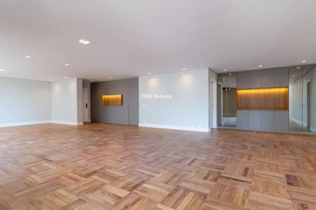 Imagem Apartamento à venda em Higienópolis, com 3 suítes, 2 vagas e 250m².