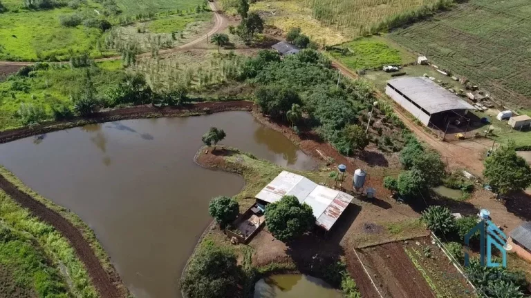 Imagem Sítio a venda com 12.29 alqueires, 15 km do centro de Campo Mourão Paraná PR