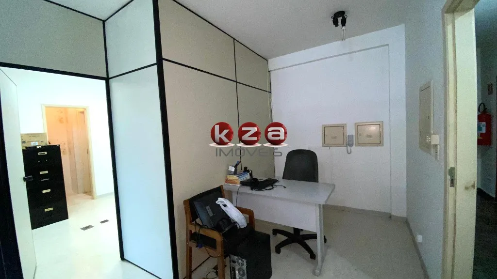 Imagem Sala Comercial na Av. Onze de Agosto, Valinhos-SP 3 Salas, 2 Banheiros, 1 Vaga de Garagem 80m² de Área