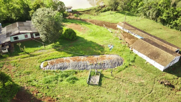 Imagem Granja para Venda em Arabuta, Rural