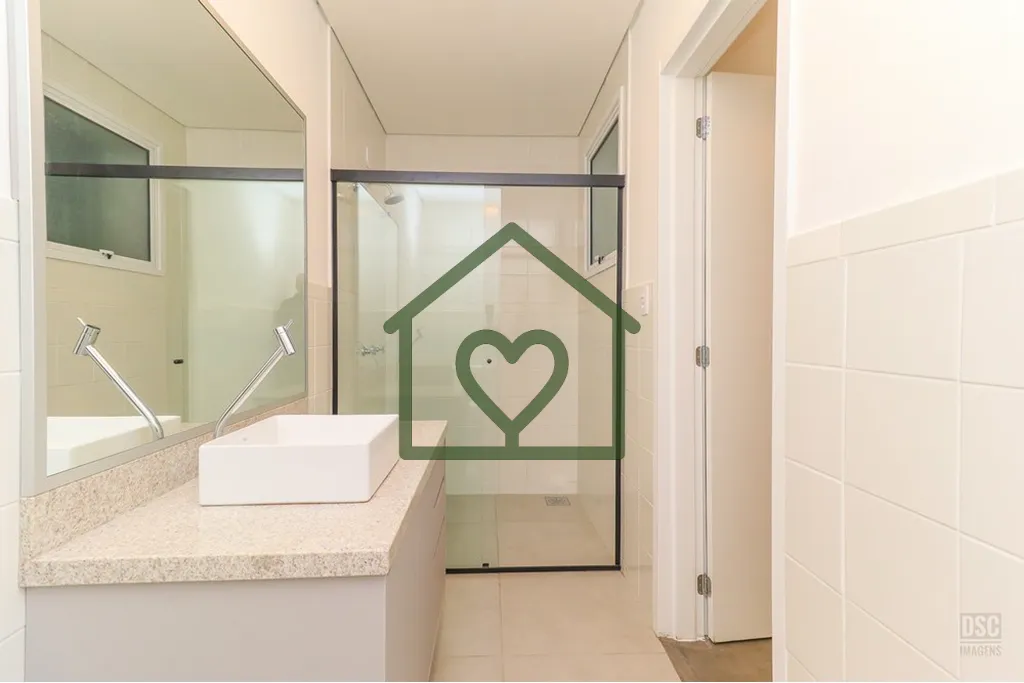 Imagem Descubra o apartamento GARDEN dos seus sonhos, situado na charmosa região de Mont Serrat, na Rua Eu...