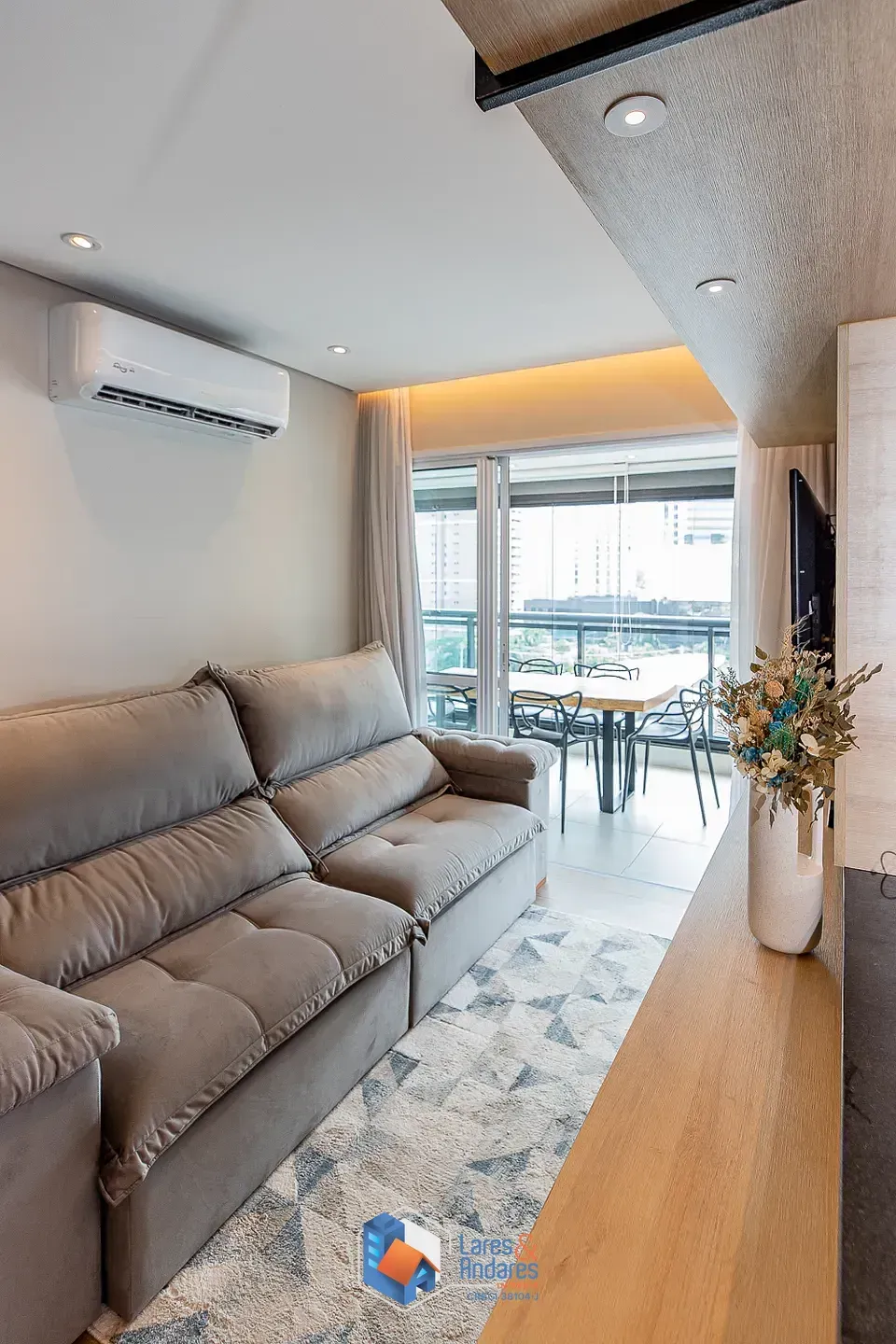 Imagem Apartamento para venda em Chácara Santo Antônio (Zona Sul) com 2 quartos, sendo 1 suíte, 70m²