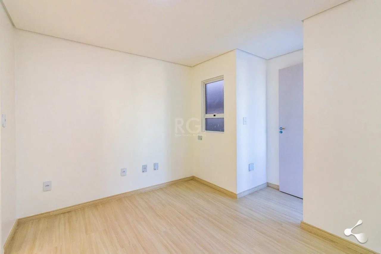 Imagem Cobertura com 3 quartos e 1 vaga no Bairro Petrópolis em Porto Alegre