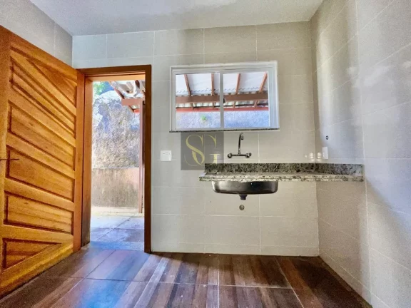 Imagem Casa para Venda em Teresópolis, Granja Guarani, 3 dormitórios, 1 suíte, 4 banheiros, 1 vaga