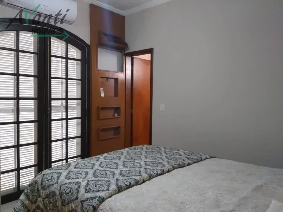 Imagem Casa sobreposta à venda no bairro Embaré em Santos/SP