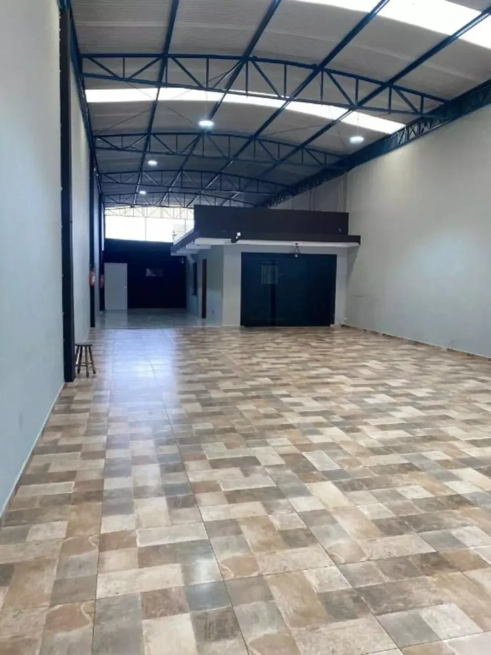 Imagem Galpão à Venda ou Locação, 400 m² em Vila Monte Sion - Suzano
