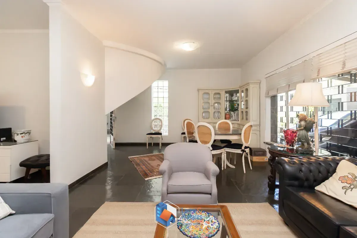 Imagem Casa para venda em Jardim Paulistano com 4 quartos, sendo 1 suíte, 300m²