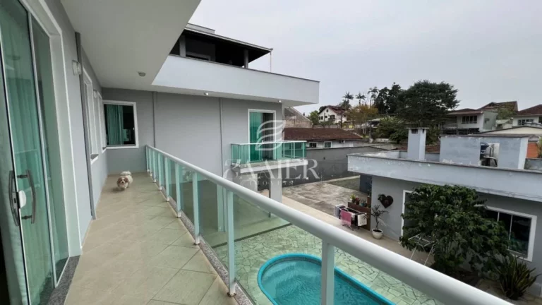 Imagem Sobrado com 5 quartos, Bom Retiro - Joinville