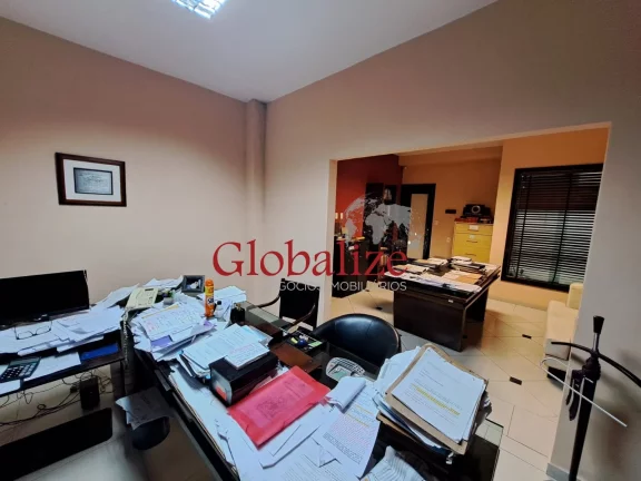 Imagem Casa para locação comercial com várias salas, recepção, cozinha e edicula por R$6.900,00 o pacote no centro de Santos