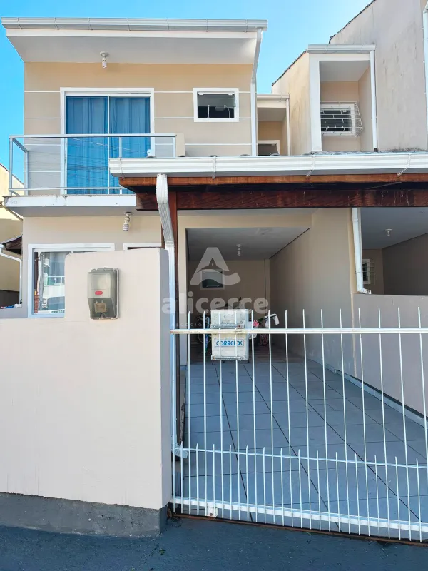 Imagem Sobrado à venda com 3 quartos 1 suíte, 78m² em Potecas São José