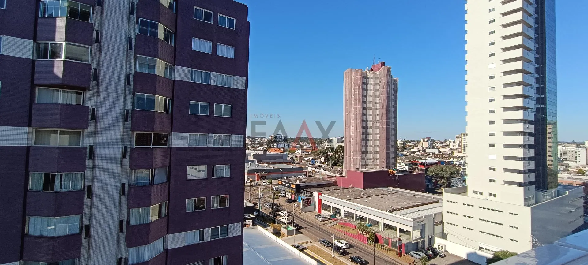 Imagem Apartamento à venda no Centro com 2 suítes mais vaga de garagem coberta
