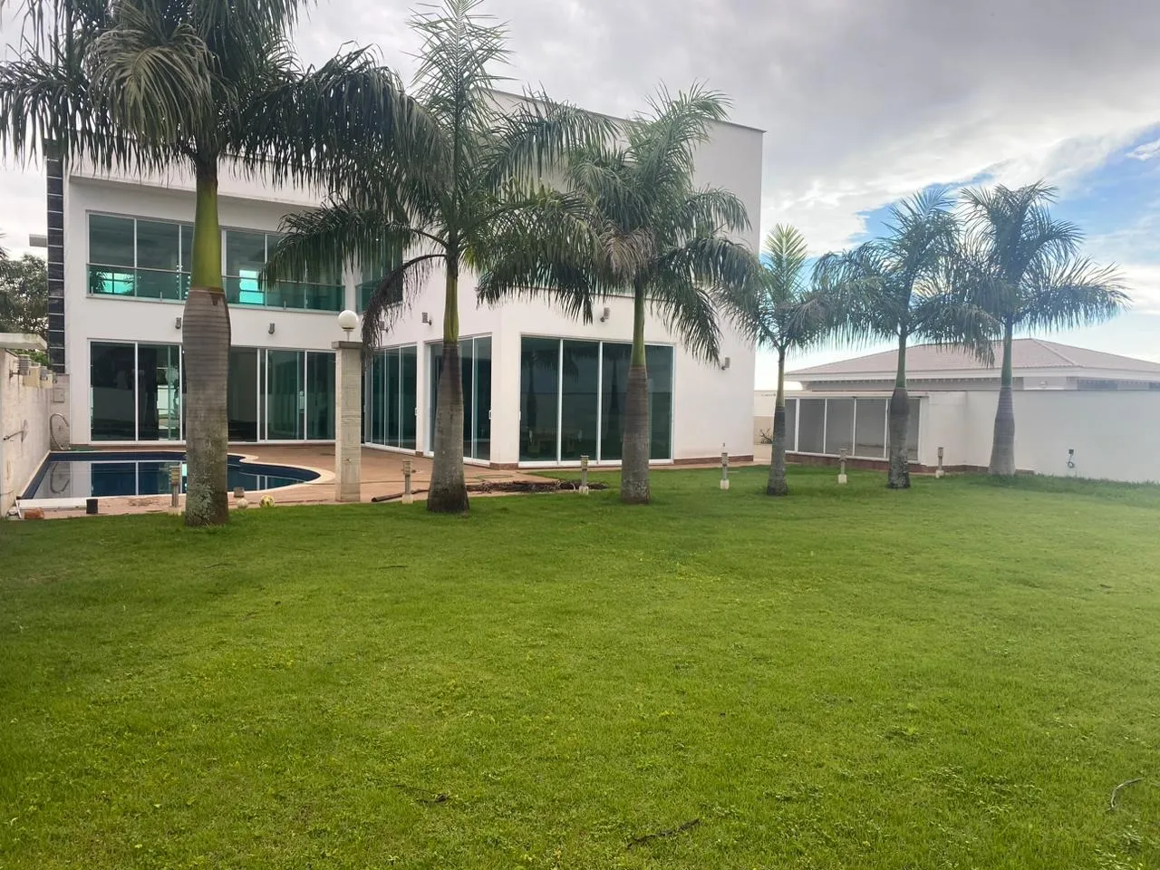 Imagem Sobrado alto padrão para venda e locação no condomínio Saint Patrick, a 10 minutos do Shopping Iguatemi!