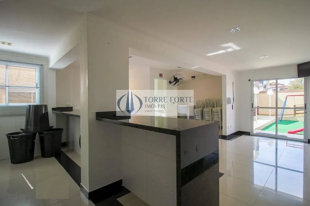 Imagem Apartamento com 2 dormitorios , varanda e 1 vaga em Itaquera .