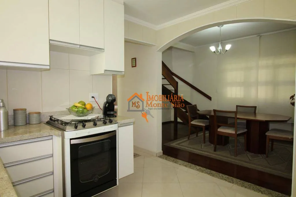 Imagem Sobrado com 3 dormitórios à venda, 235 m² por R$ 980.000,00 - Jardim Santa Cecília - Guarulhos/SP