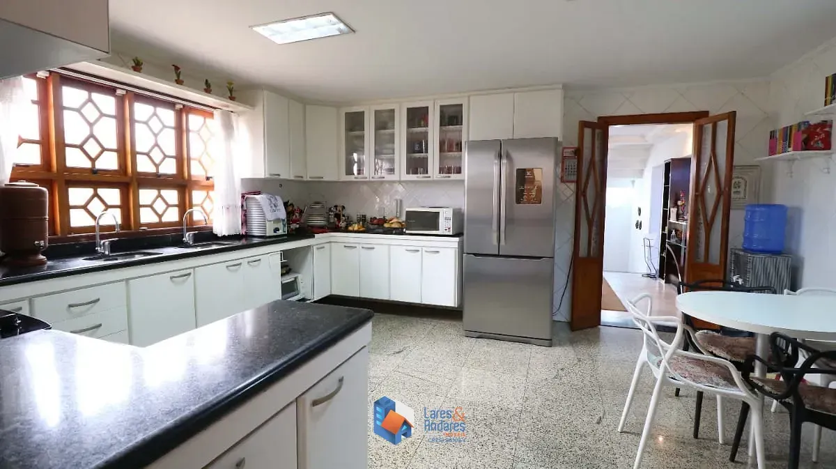 Imagem Casa no condomínio Condomínio Residencial Chácara Francesa para venda com 5 quartos, sendo 4 suítes, 444m²