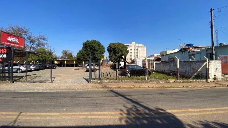 Imagem Terreno à venda, 593 m² por R$ 700.000,00 - Centro - Boituva/SP