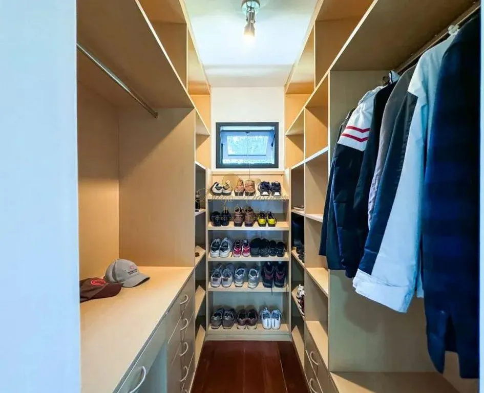 Imagem Casa em Condomínio para Venda em Teresópolis / RJ no bairro Green Valley