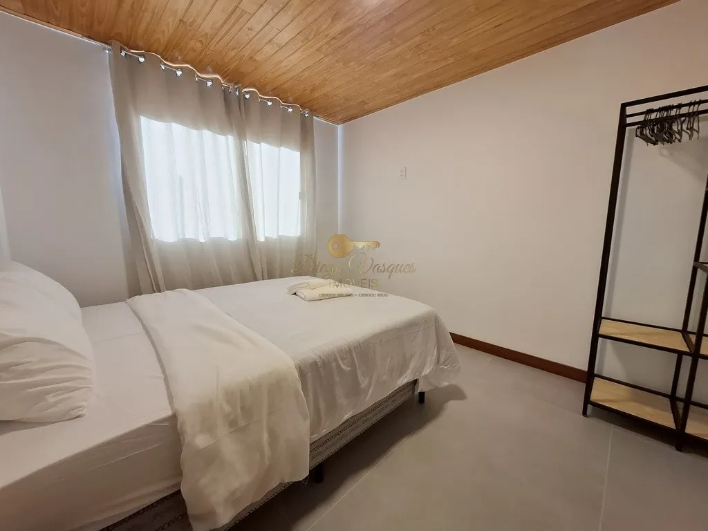 Imagem Casa em Condomínio para Venda em Teresópolis / RJ no bairro Vale Alpino