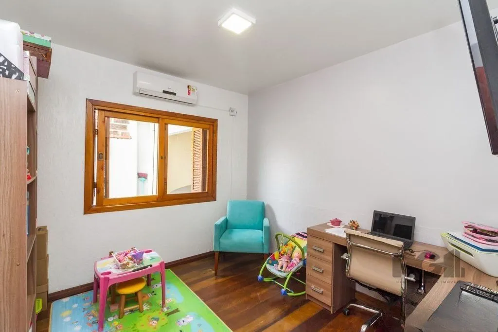 Imagem Casa 4 dormitórios no bairro Aberta dos Morros