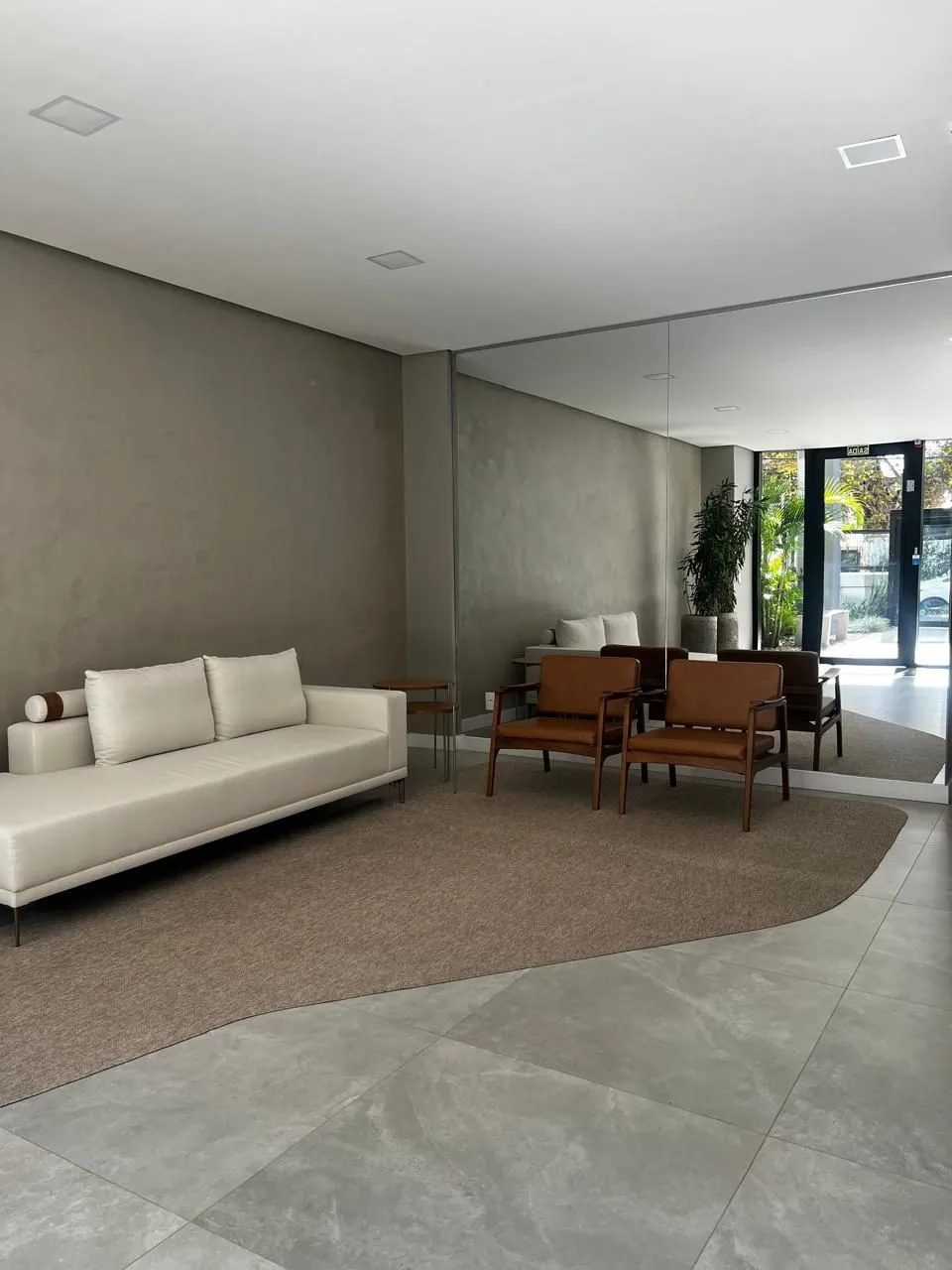 Imagem Excelente apartamento 2 dormitórios com sacada e vaga coberta no Petrópolis