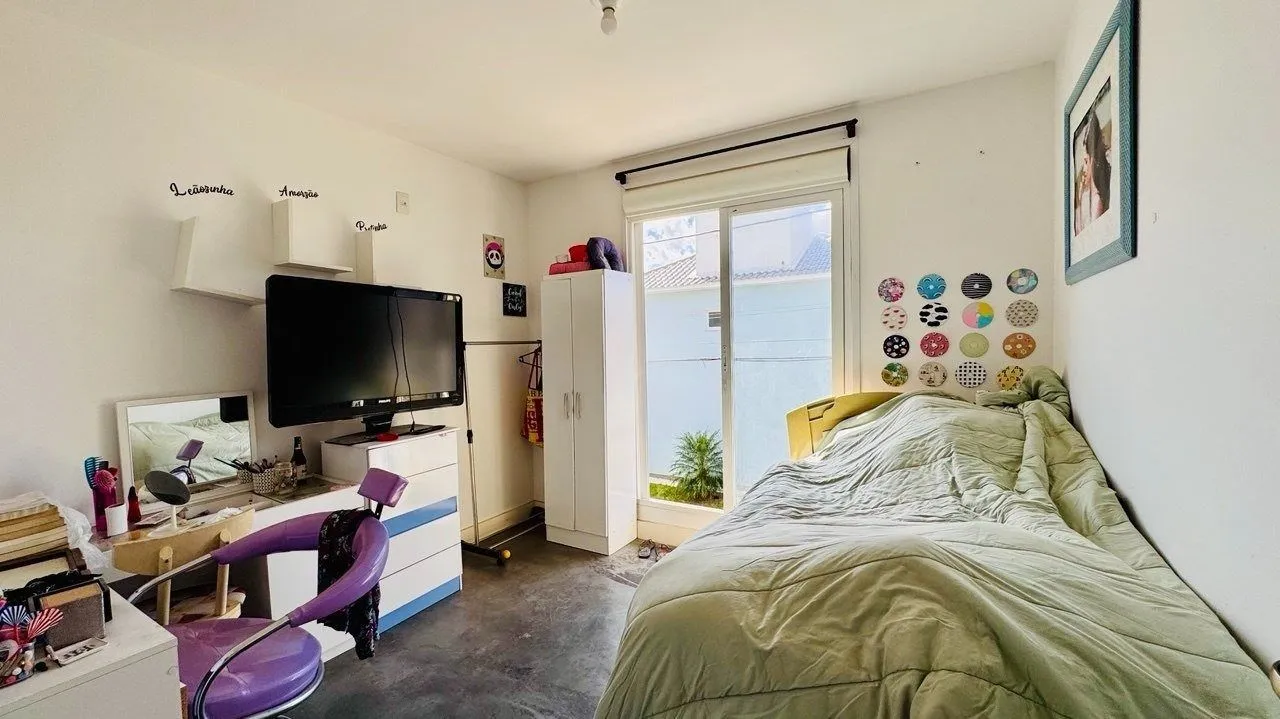 Imagem Casa em Condomínio, 3 dormitórios, 1 suíte, Passo Das Pedras, Porto Alegre.