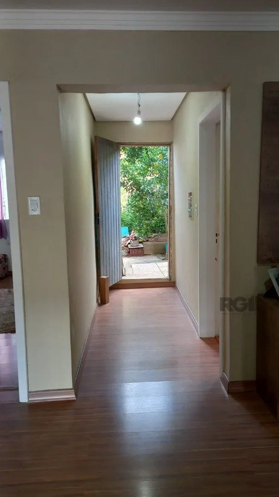 Imagem Casa com 4 dormitórios no bairro Vila Nova