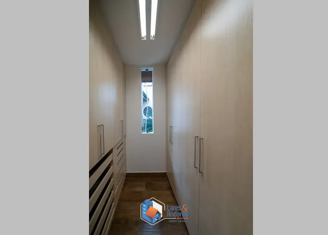 Imagem Casa para venda em Jardim Cordeiro com 4 quartos, sendo 4 suítes, 357m²