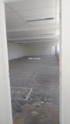 Imagem Escritório ou armazenagem leve - 552,65m2 - Av. das Nações Unidas.