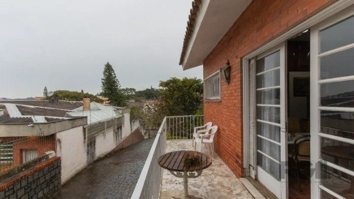 Imagem Casa, 1873 M² para Comprar com 4 Dormitórios e 6 Vagas Estacionamento