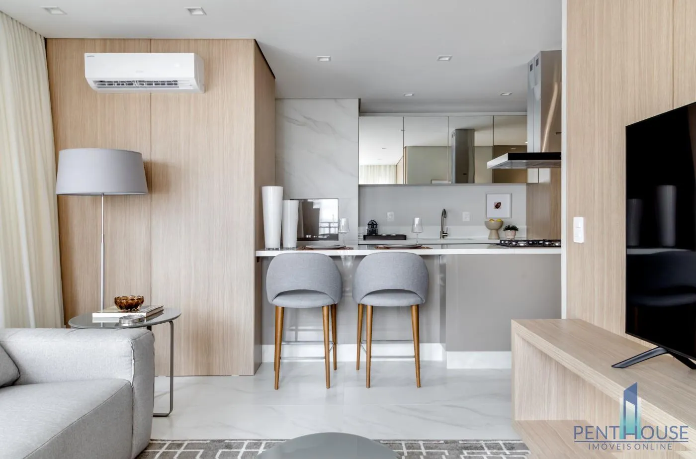 Imagem Apartamento Zona Central para Venda em Balneário Camboriú, CENTRO, 4 dormitórios, 3 suítes, 4 banheiros, 3 vagas
