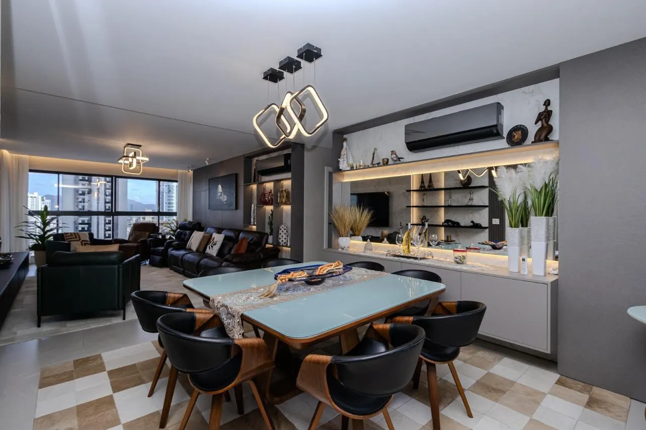 Imagem Apartamento com vista para o mar à venda com 176.8m2 por R$ 8.500.000,00
