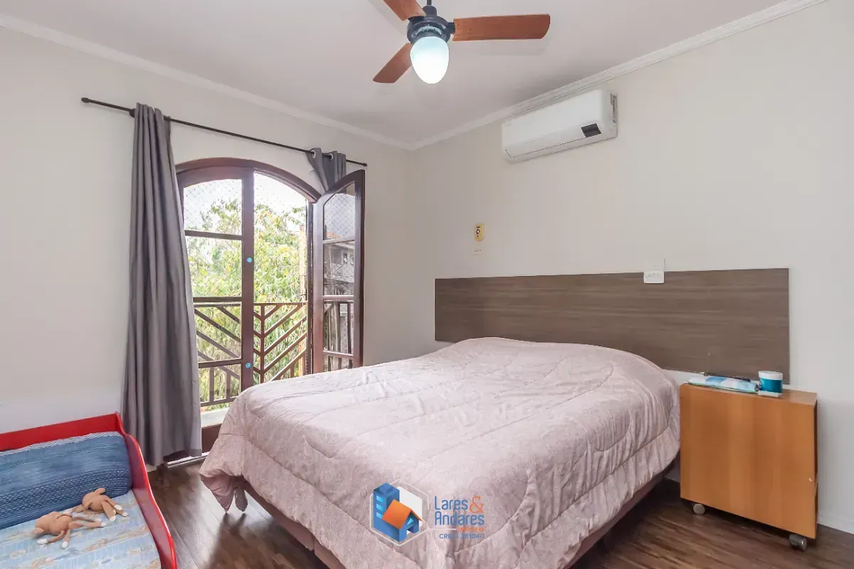 Imagem Casa para venda em Parque São Domingos com 3 quartos, sendo 3 suítes, 222m²