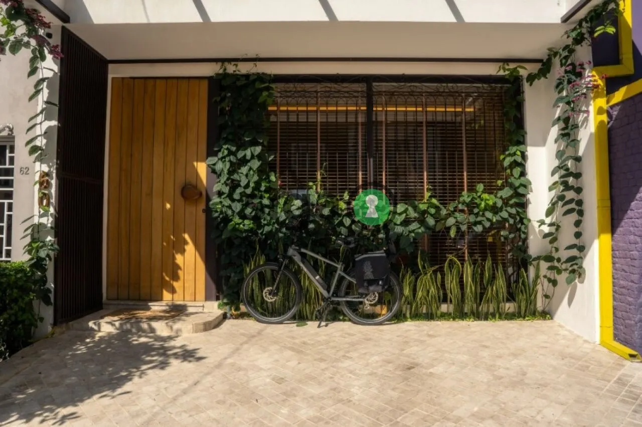 Imagem Casa de Vila Fechada no Itaim Bibi com 03 suítes, São Paulo - SP