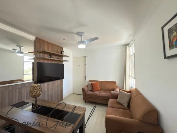 Imagem Apartamento à venda em Valinhos-SP, Condomínio Vale das Figueiras: 2 quartos, 2 salas, 1 banheiro e vaga de garagem!