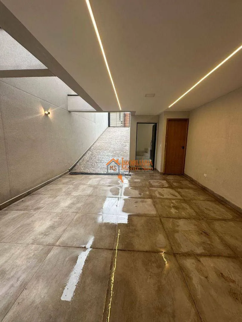 Imagem Sobrado com 3 dormitórios à venda, 158 m² por R$ 830.000,00 - Centro - Arujá/SP