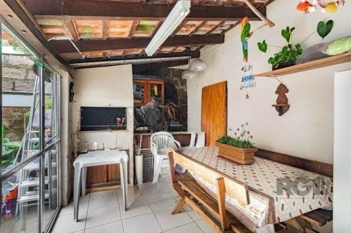Imagem Casa de 3 dormitórios, no bairro Espírito Santo