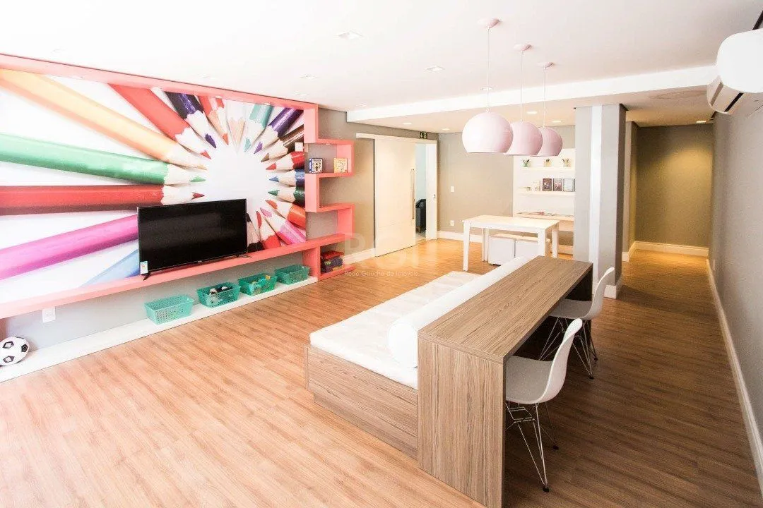 Imagem **Apartamento de 3 Quartos com 2 Suítes e 2 Vagas de Garagem na Tristeza, Porto Alegre, RS**