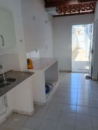 Imagem Ponto Comercial em Sorocaba-SP: Locação na Vila Hortência com 3 salas, 1 banheiro e 220m² de área!
