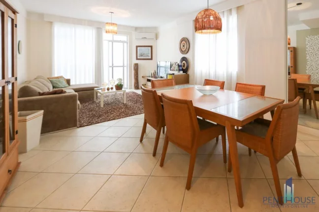 Foto do imóvel Apartamento Quadra Mar para Venda em Balneário Camboriú, CENTRO, 2 dormitórios, 2 suítes, 3 banheiros, 1 vaga em Rua 3604