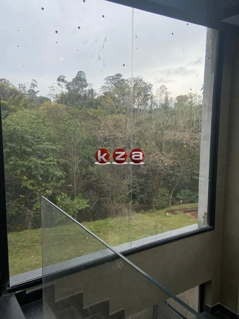 Imagem Maravilhoso sobrado a venda em Valinhos-SP, Reserva do Itamaracá: 3 suítes, 3 salas, elevador, piscina e 4 vagas de garagem, 330m².