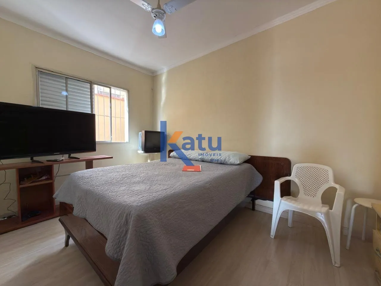 Imagem CASA PARA VENDA NO BAIRRO ELOY CHAVES EM JUNDIAÍ/SP

O imóvel possui 01 sala de estar equipada com...