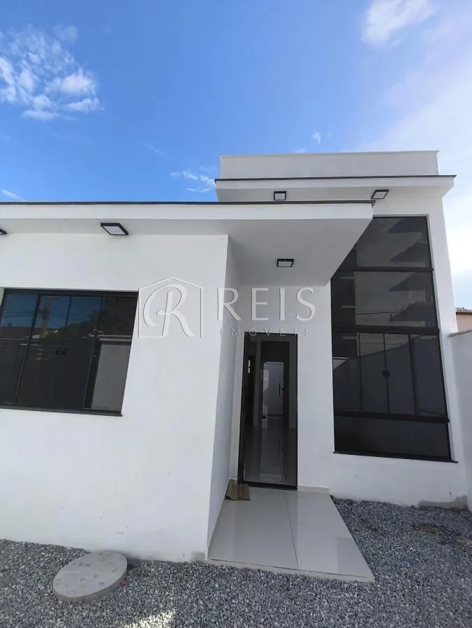 Imagem Casa para Venda em Rio das Ostras, Chácara Mariléa, 3 dormitórios, 1 suíte, 2 banheiros, 2 vagas