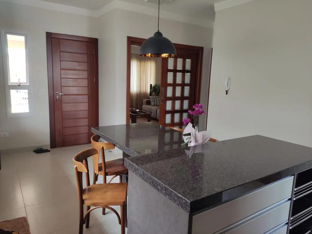 Imagem Casa com Piscina à venda em Cascavel, Recanto Tropical - 214m²