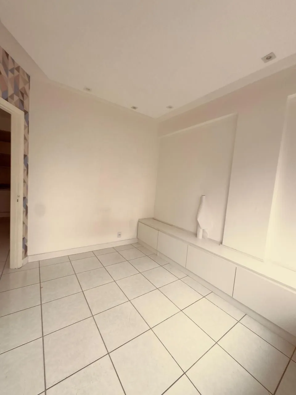 Imagem MÁFFER IMÓVEIS VENDE | EXCELENTE SALA COMERCIAL NA AV. CRISTÓVÃO COLOMBO