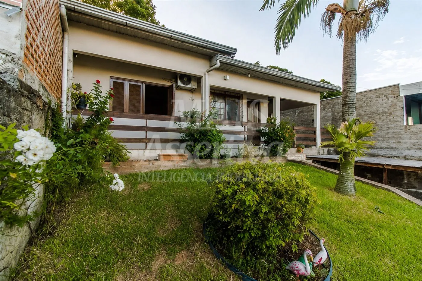 Imagem Casa semi mobiliada para venda, no bairro Canudos em Novo Hamburgo/RS. 

Terreno de 12x40 metros (4...